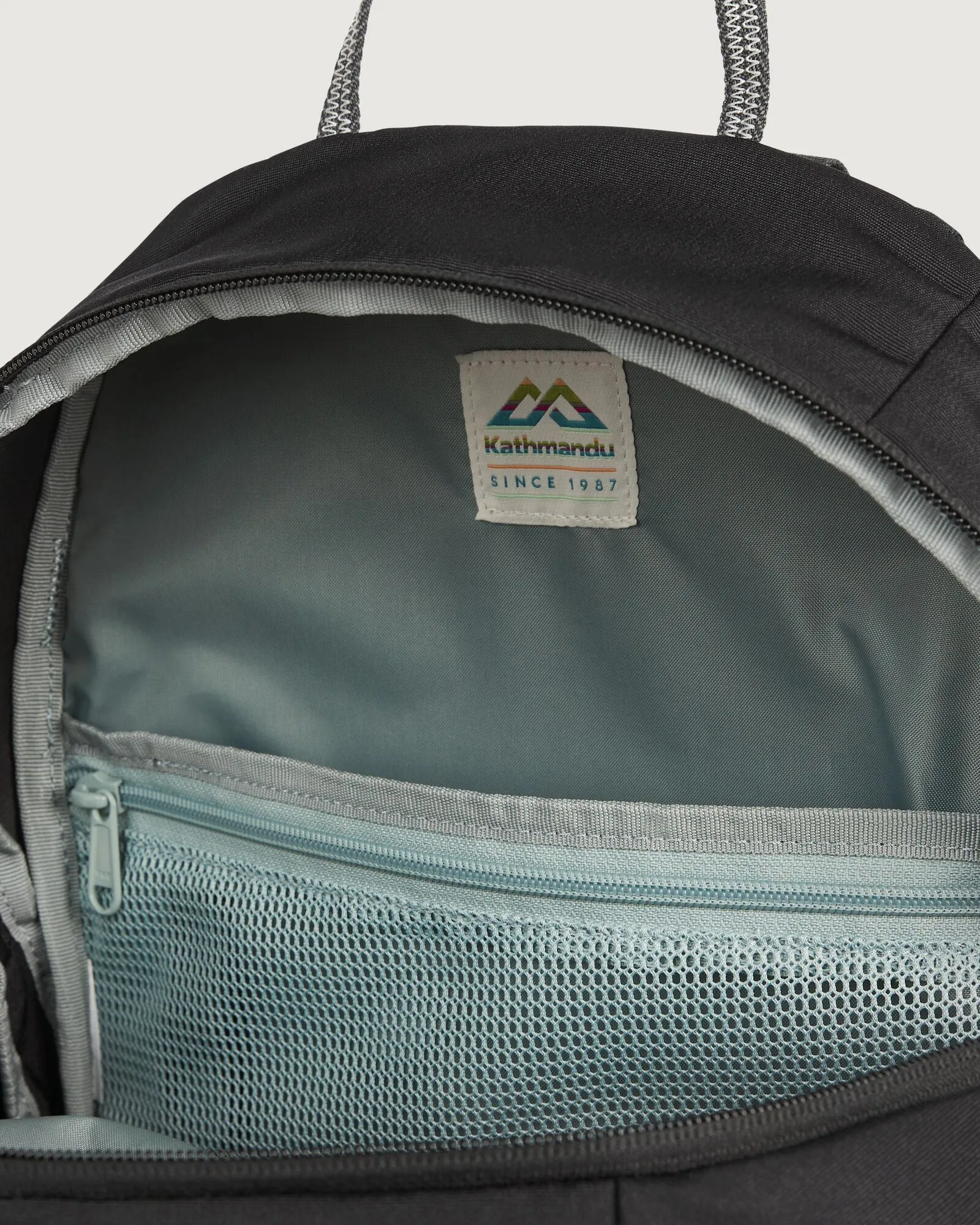 Gluon Beyond Backpack - 18L - Black Stingray